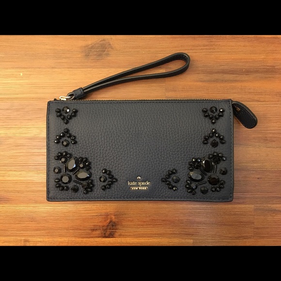 Beautiful Kate Spade Ciara Wristlet - Picture 3 of 8